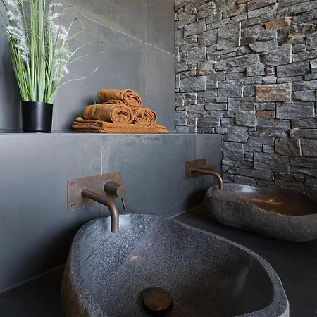 Turufjell -unik Storhytte Med Spa Avdeling *